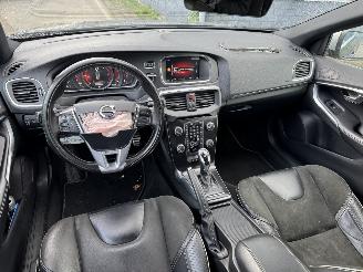Volvo V-40 2.0 D2 Momentum R-design picture 15