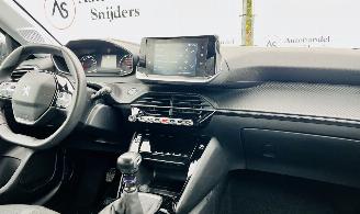 Peugeot 208 Allure picture 9