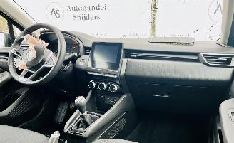 Renault Clio  picture 9