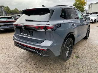 Schadeauto Volkswagen Tiguan 2.0 TSI DSG 4Motion R-Line *HEAD-UP-PANO* 2025/5