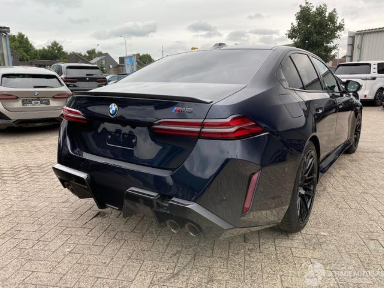 BMW M5 *HEAD-UP - KERAMIK - CARBON-PAKET -B&W*