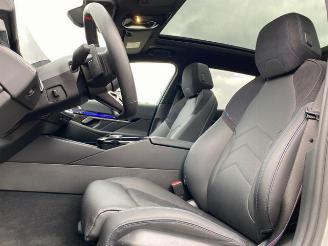 BMW i5 M60 xDrive Touring *HEAD-UP - PANO - AHK* picture 15