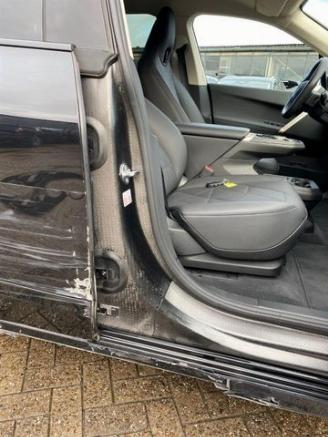 BMW iX 40 xDrive *HEAD-UP - AHK - KAM - NAVI* picture 16