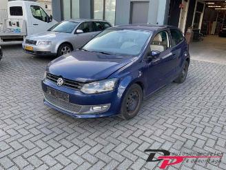 Coche siniestrado Volkswagen Polo Polo V (6R), Hatchback, 2009 / 2017 1.6 TDI 16V 90 2011/1