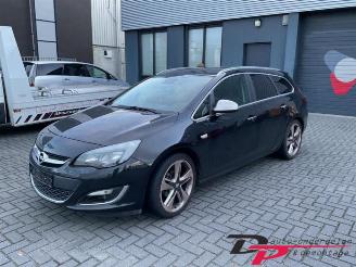 Purkuautot passenger cars Opel Astra Astra J Sports Tourer (PD8/PE8/PF8), Combi, 2010 / 2015 1.4 Turbo 16V 2013/3