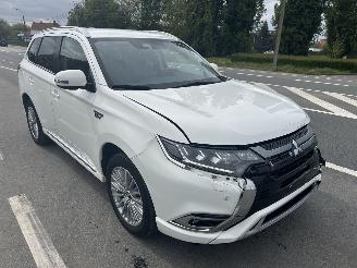 dommages Mitsubishi Outlander PLUG-IN HYBRID