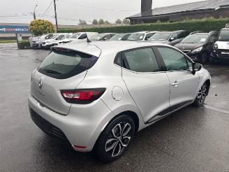Coche accidentado Renault Clio  2018/5