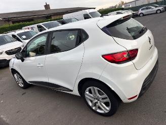 krockskadad bil auto Renault Clio  2017/10