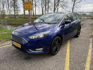 Voiture accidenté Ford Focus 1.0 Titanium 2016/11