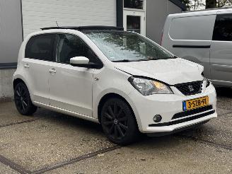 damaged passenger cars Seat Mii 1.0 Sport Panoramadak Navi PDC NAP! 2014/2