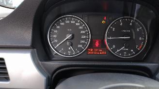 BMW 3-serie 318i Touring nette goed rijdende auto met weinig schade! picture 13
