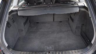 BMW 3-serie 318i Touring nette goed rijdende auto met weinig schade! picture 16