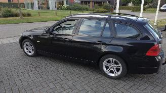 BMW 3-serie 318i Touring nette goed rijdende auto met weinig schade! picture 8