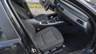 BMW 3-serie 318i Touring nette goed rijdende auto met weinig schade! picture 19