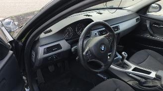 BMW 3-serie 318i Touring nette goed rijdende auto met weinig schade! picture 9