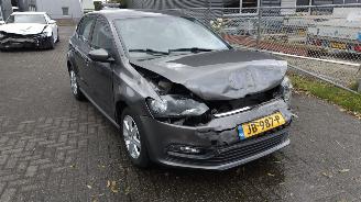 Damaged car Volkswagen Polo 1.0 Highline mooie auto 164dkm !! 2015/1