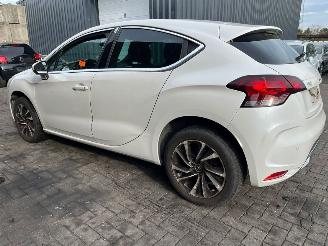 Citroën DS4 1.6 16V VTi 120 Hatchback  Benzine 1.598cc 88kW (120pk) FWD 2011-04/2015-07 (NX5FS) EP6C; 5FS picture 12