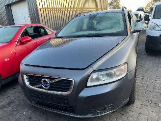 Voiture accidenté Volvo V-50 1.6 D 16V Combi/o  Diesel 1.560cc 81kW (110pk) FWD 2005-01/2011-12 (MW76) D4164T 2010/10