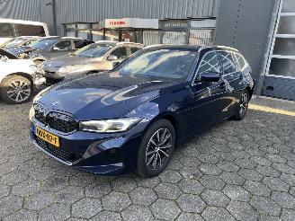 Damaged car BMW 3-serie 320e Touring 2023/2