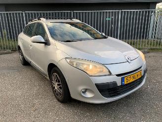 Renault Mégane Grandtour 1.6 16V Combi/o 4Dr Benzine 1.598cc 74kW (101pk) FWD 2009-05/2015-08 (KZ0H; KZ1R) K4M848; K4MP8 picture 3