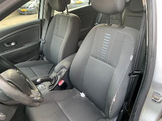 Renault Mégane Grandtour 1.6 16V Combi/o 4Dr Benzine 1.598cc 74kW (101pk) FWD 2009-05/2015-08 (KZ0H; KZ1R) K4M848; K4MP8 picture 11