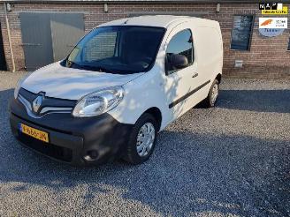 krockskadad bil bedrijf Renault Kangoo 1.5 dCI 75 Energy Comfort 2017/10