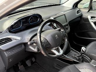 Peugeot 2008 1.2 PureTech Allure | Navi Panoramadak Camera picture 11