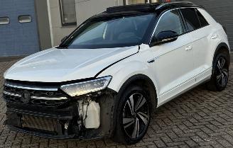 Damaged car Volkswagen T-Roc 1.5TSI 3x R-Line Bussines + 2022/5