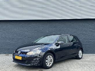 Vaurioauto  passenger cars Volkswagen Golf 1.2TSI Comfortline 2013/1