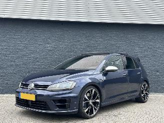 Vaurioauto  passenger cars Volkswagen Golf 2.0TSI R 4Motion 300pk 2014/1