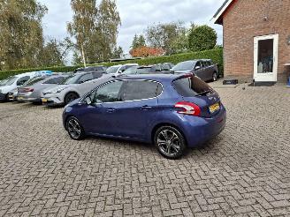 krockskadad bil auto Peugeot 208 1.6 vti  88kw   clima 2013/7