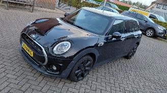 Damaged car Mini Clubman 2.0i  cooper  s   192pk navi   pano 2017/7