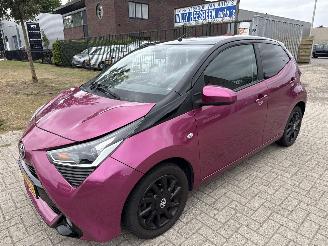 Vaurioauto  passenger cars Toyota Aygo 1.0 VVT-iX-CITE BOUWJAAR 2019 LICHTE SCHADE!  5750 EURO 2019/8