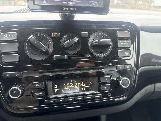 Volkswagen Up! 1.0 BLEU MOTION LICHTE SCHADE BOUWJAAR 2016  3999 EURO VAST picture 11