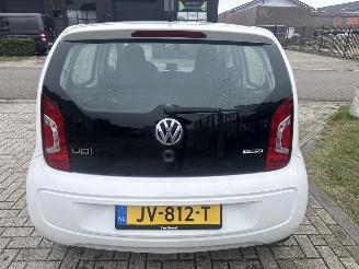 Volkswagen Up! 1.0 BLEU MOTION LICHTE SCHADE BOUWJAAR 2016  3999 EURO VAST picture 3