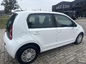 Volkswagen Up! 1.0 BLEU MOTION LICHTE SCHADE BOUWJAAR 2016  3999 EURO VAST picture 4