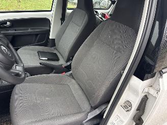 Volkswagen Up! 1.0 UP! BLEUMOTION BOUWJAAR 2015 RIJDBAAR 2850 EURO VAST picture 8