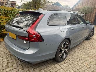 Coche accidentado Volvo V-90 2.0 T6 AWD PLUGIN PANO HARMAN/KARDON 2021/10