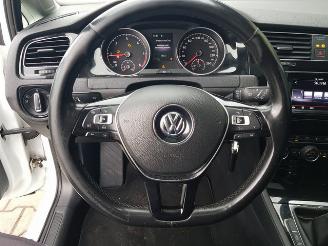 Volkswagen Golf 2.0 TDI Highline picture 28