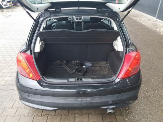 Peugeot 207 1.4 VTi XS Pack picture 17