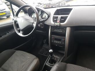 Peugeot 207 1.4 VTi XS Pack picture 11