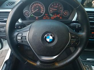 BMW 3-serie 320i High Executive Sport picture 32