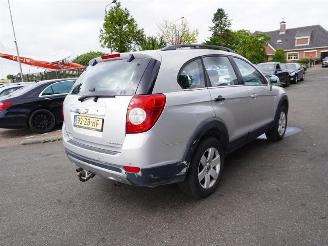 damaged passenger cars Chevrolet Captiva 2.4 4x2 2007/11