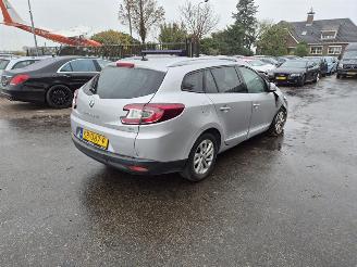 Damaged car Renault Mégane 1.5 dCi 2013/6