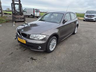 BMW 1-serie 120I 16V picture 3