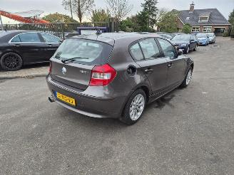 uszkodzony samochody osobowe BMW 1-serie 120I 16V 2008/2