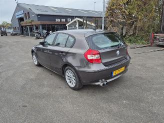 BMW 1-serie 120I 16V picture 2