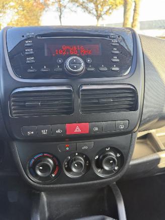 Opel Combo VAN picture 14