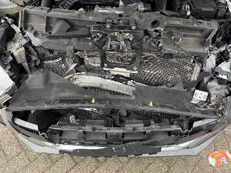 Peugeot 208  picture 11