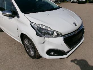 Peugeot 208 1.2 Allure 5 DRS picture 8